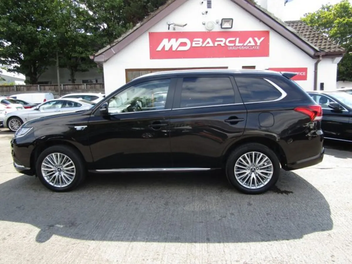 Mitsubishi Outlander PHEV JURO - Image 4