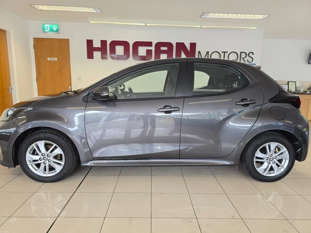 Toyota Yaris 1.0 Luna New Generation - Image 4