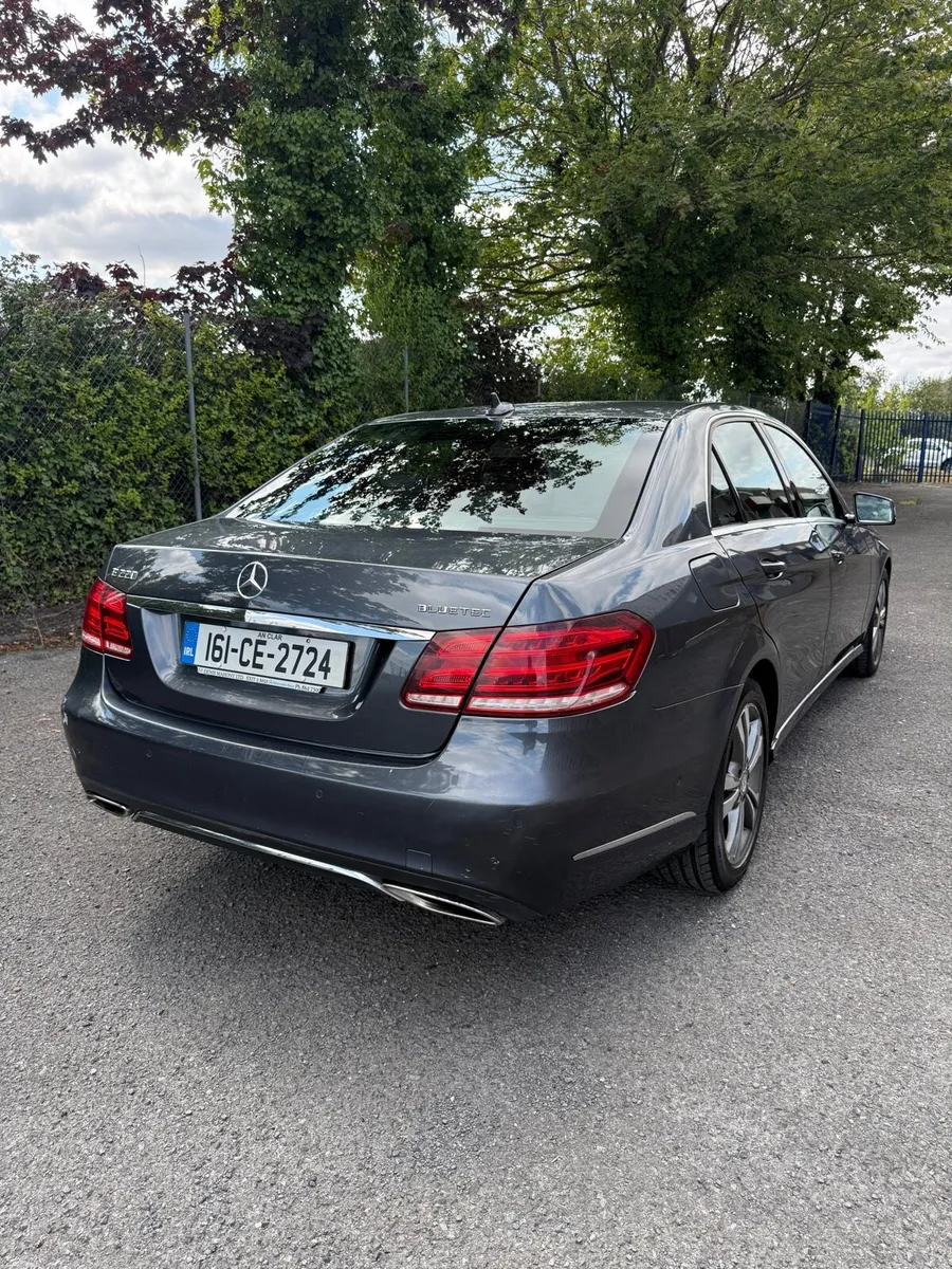 Mercedes-Benz E220 2.2 Diesel Automatic – 2016 - Image 3