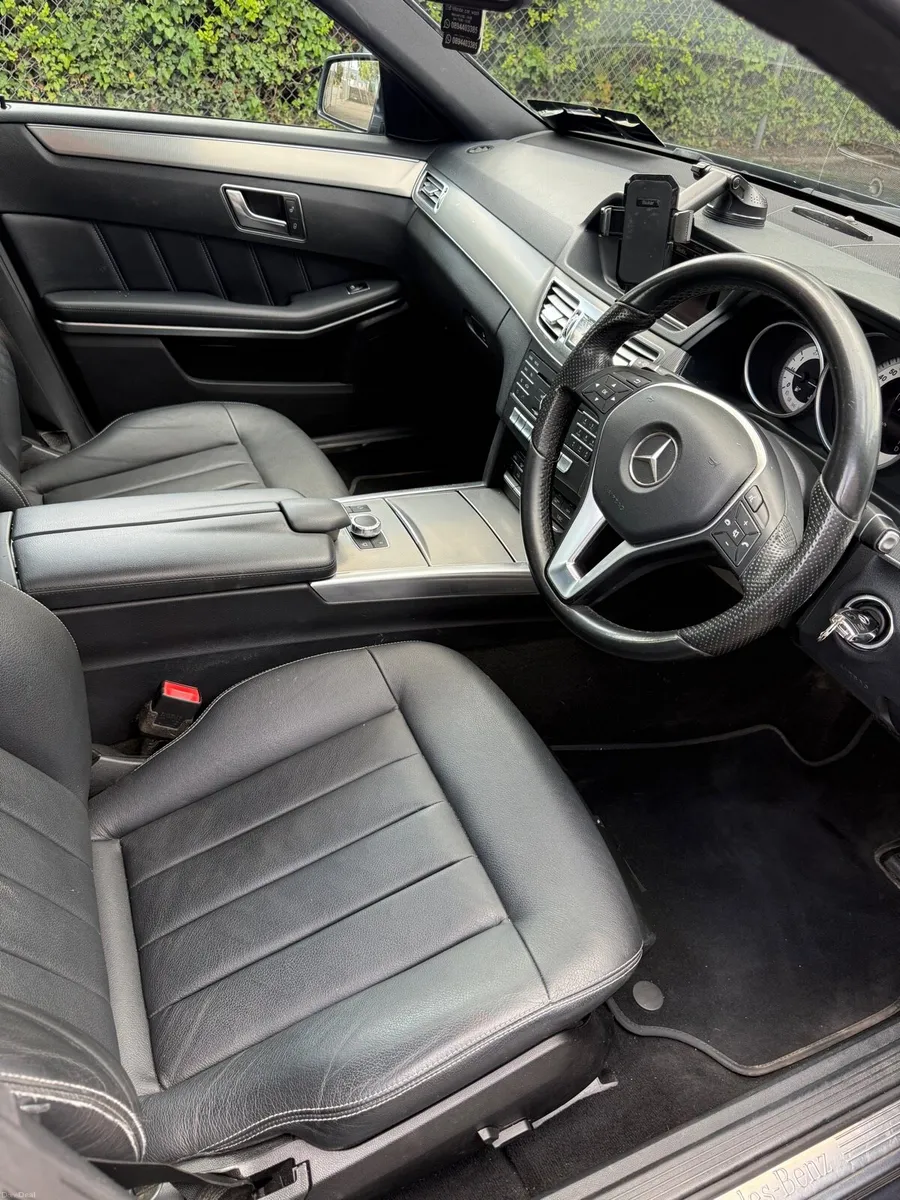Mercedes-Benz E220 2.2 Diesel Automatic – 2016 - Image 5