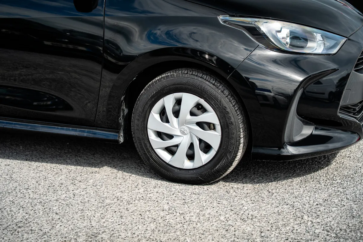 2021 Toyota Yaris 1.0 Petrol Automatic - Image 5