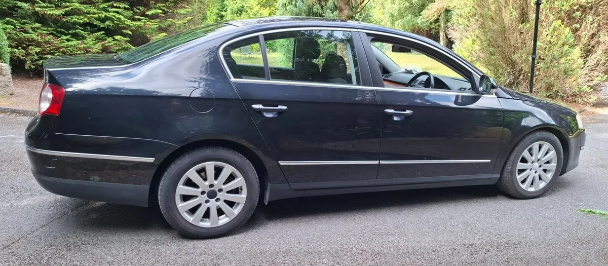 09 VW Passat ,   2lt Diesel  ,  LOW Kms - Image 6