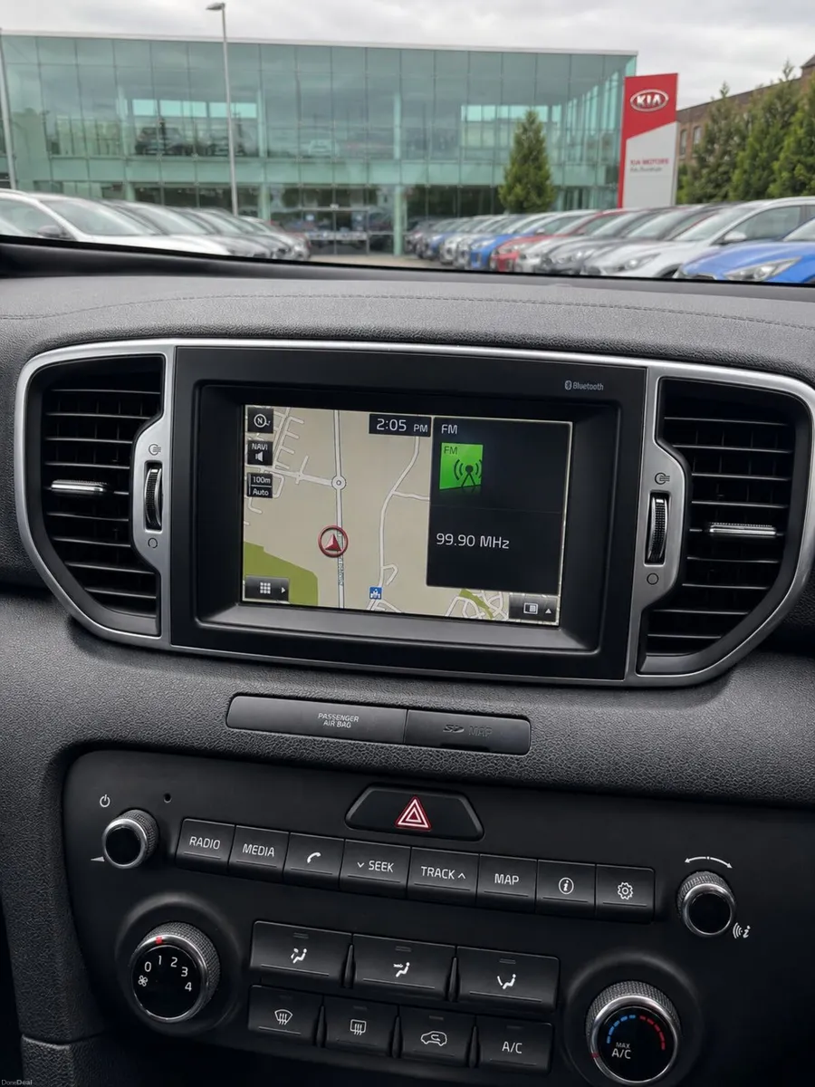 Kia Sportage 4X4 EXS AUTO - HIGH SPEC - Image 2