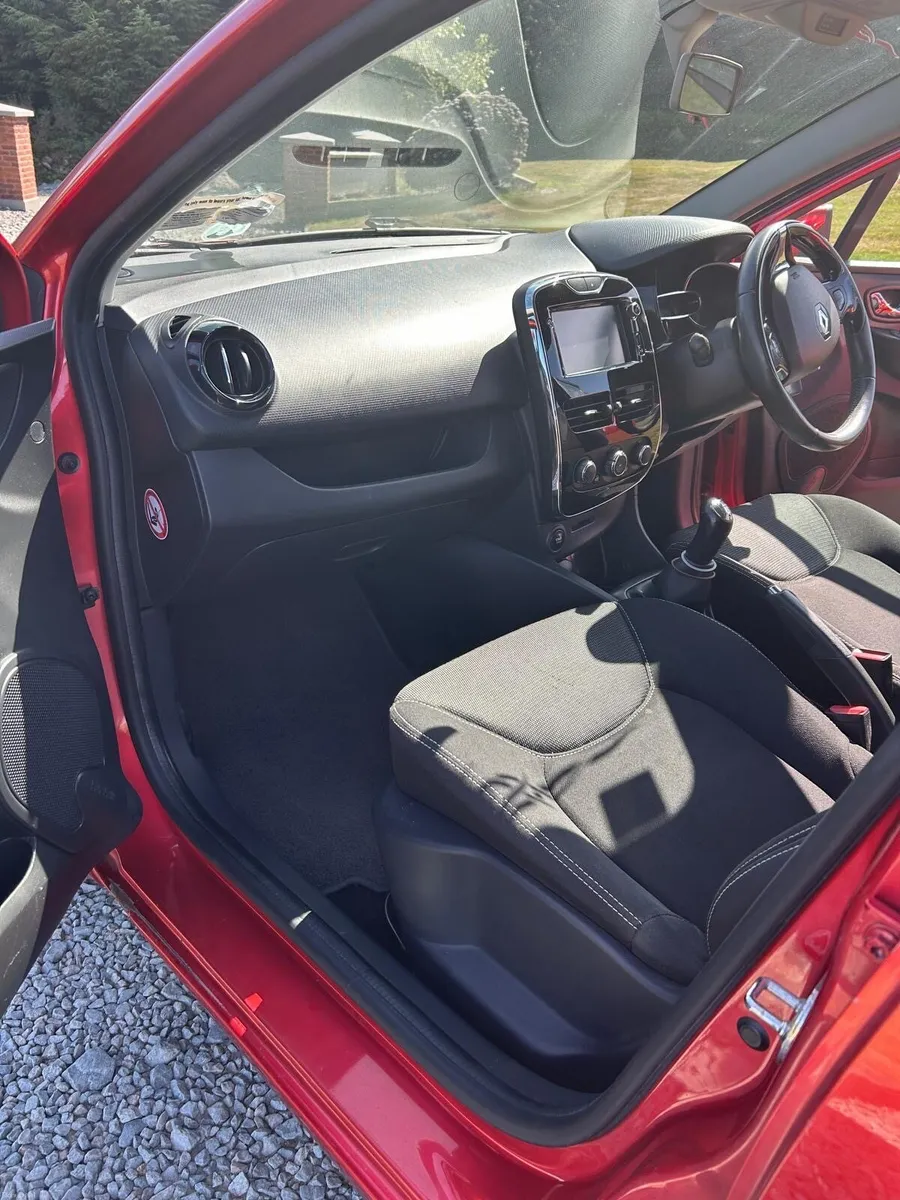 2014 Renault Clio - Image 5