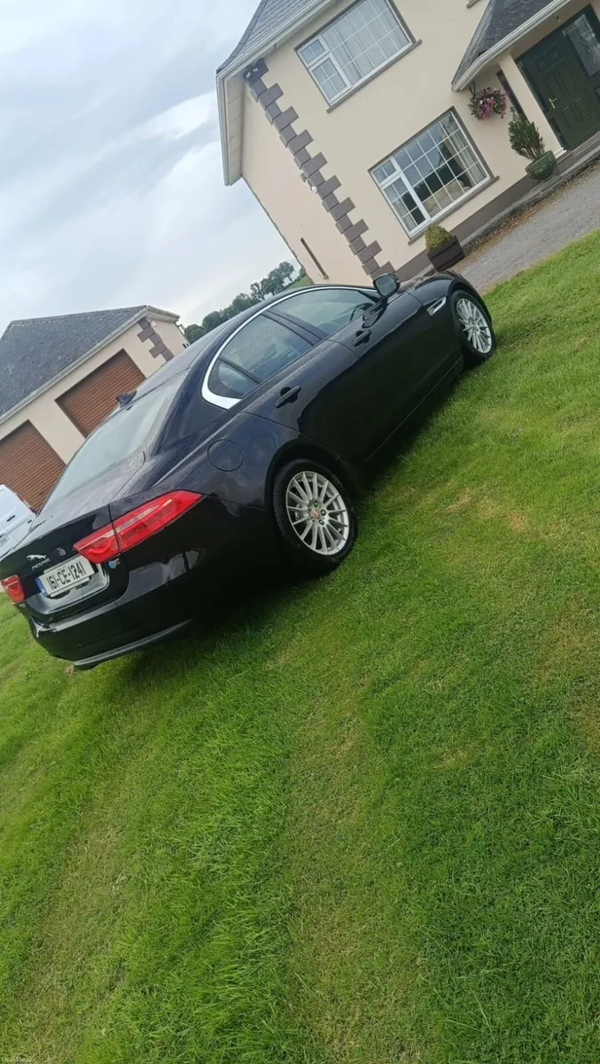 Car - Image 5