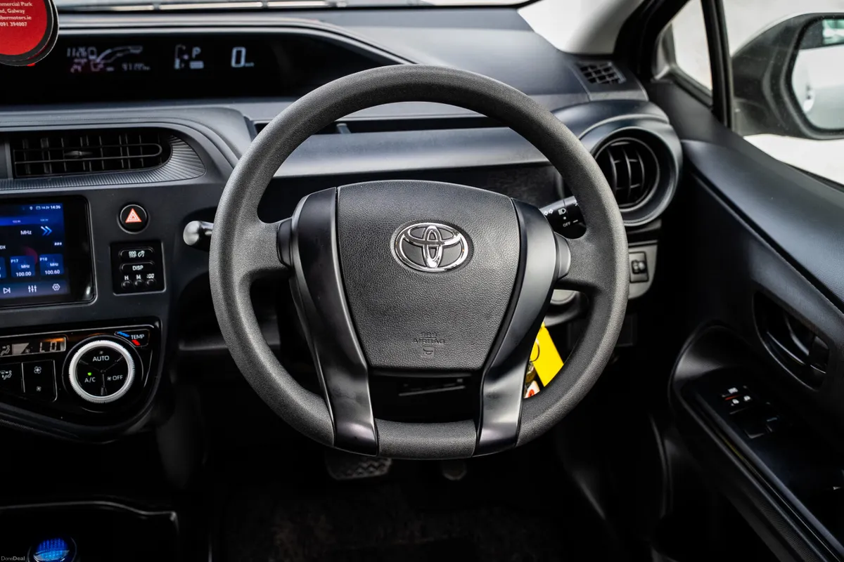 2021 TOYOTA AQUA AUTO - Image 6