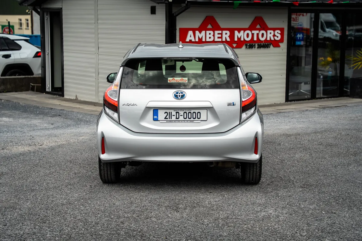 2021 TOYOTA AQUA AUTO - Image 3