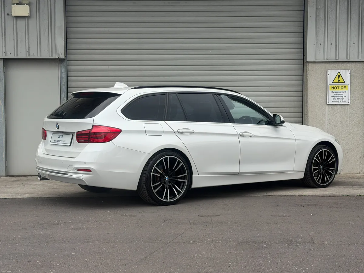 2019 BMW 320D Luxury Touring automatic - Image 6