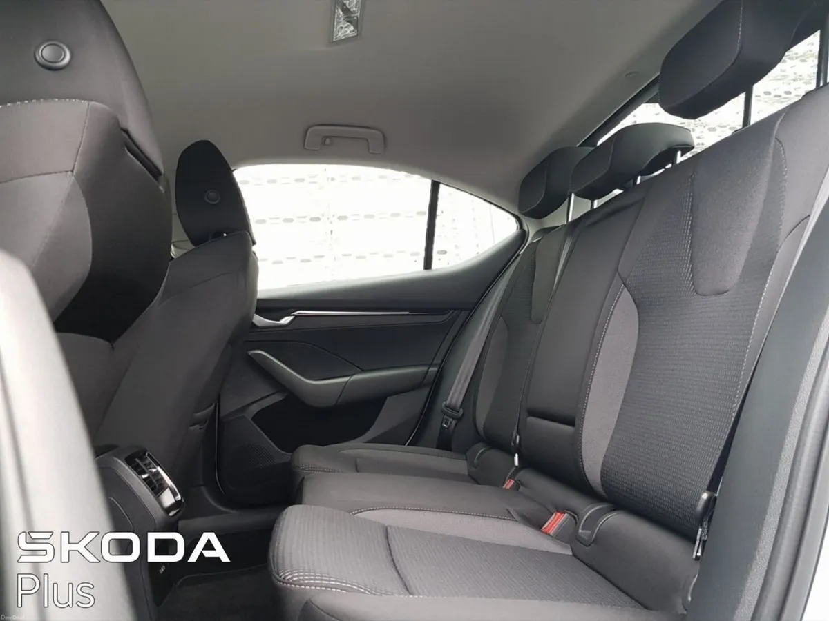 Skoda Octavia SELECTION  2.0TDI 115HP - Image 6
