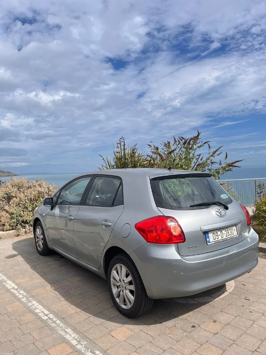 Toyota Auris 1.4 Petrol - Manual (2009) - Image 1