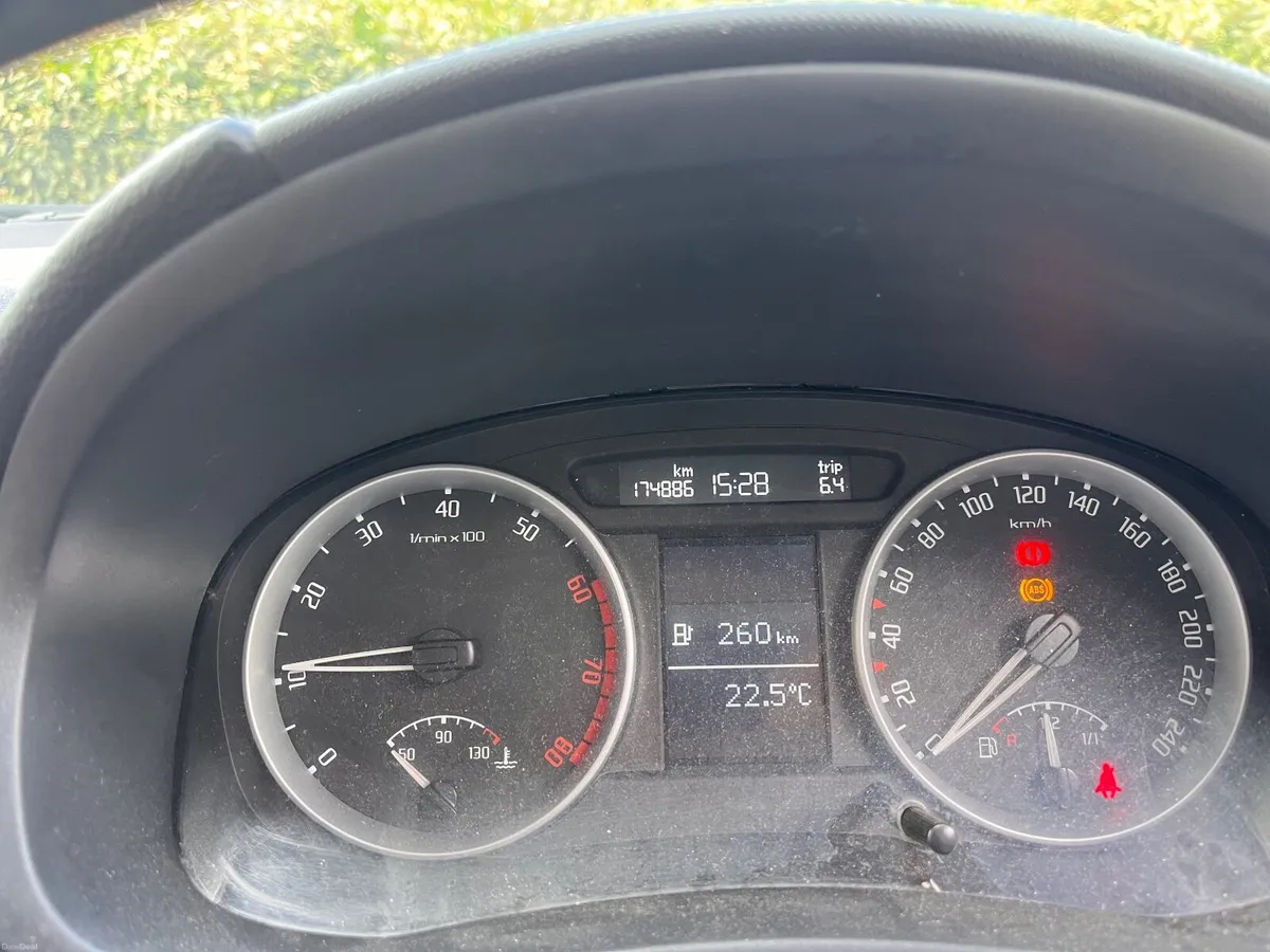 Skoda Fabia 2008 - Image 2