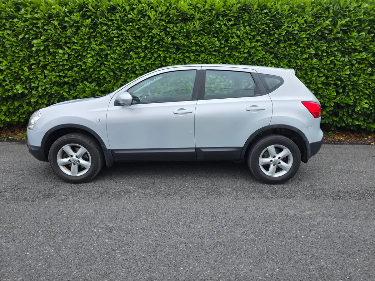NISSAN QASHQAI SE 1.6 PETROL | LOW KM NEW NCT - Image 4