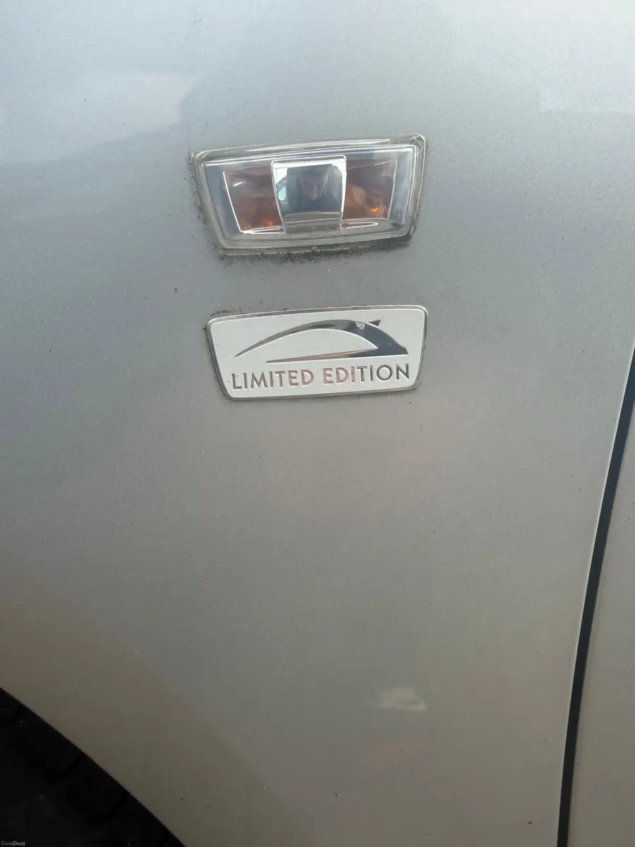 Opel Corsa 1.4 Petrol Limited Edition - Image 5