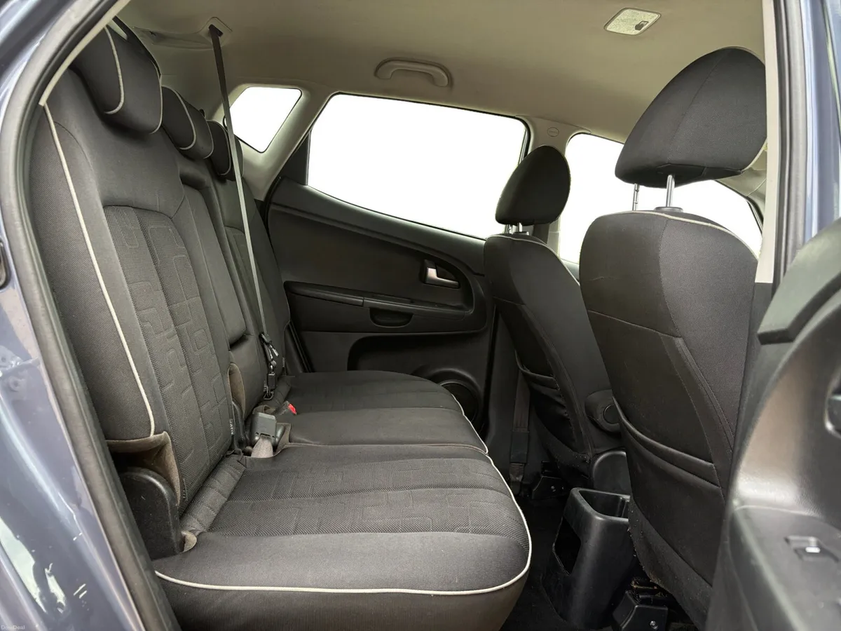 2018 VENGA EX 1.4CRDI HATCHBACK - Image 5