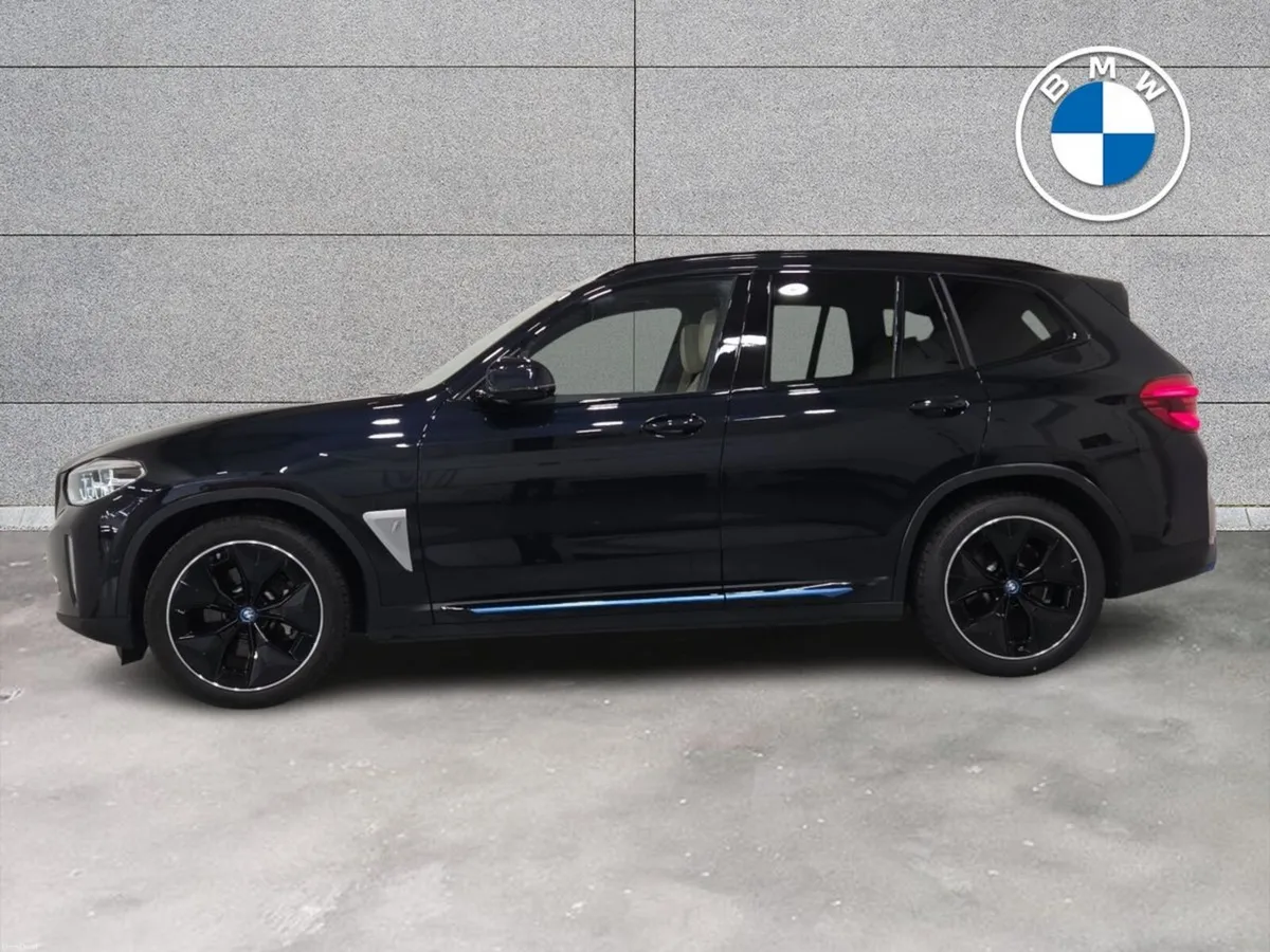 BMW iX3 80 kWh Premier Edition Pro - Image 3
