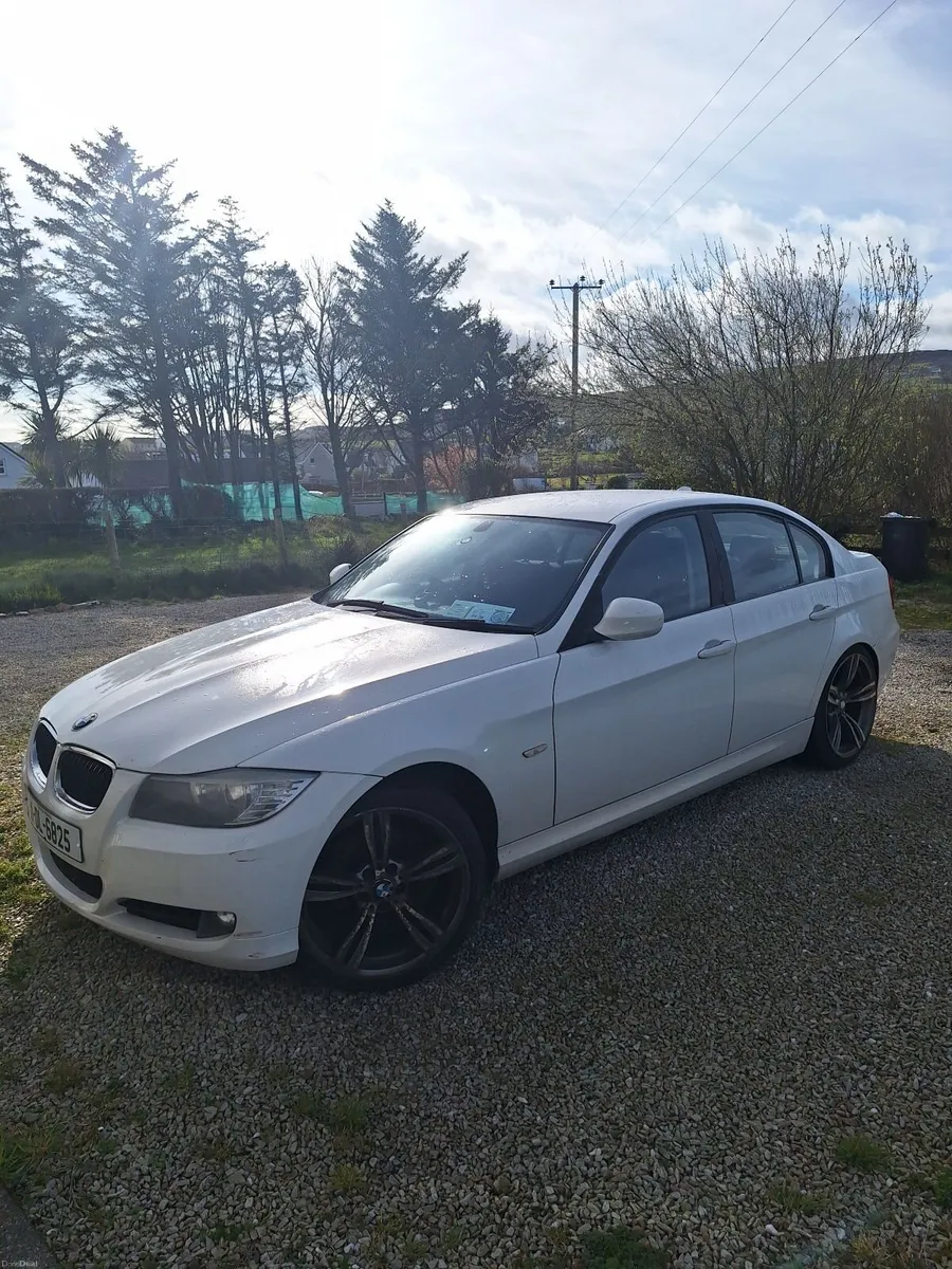 BMW 3-Series 2011 - Image 1