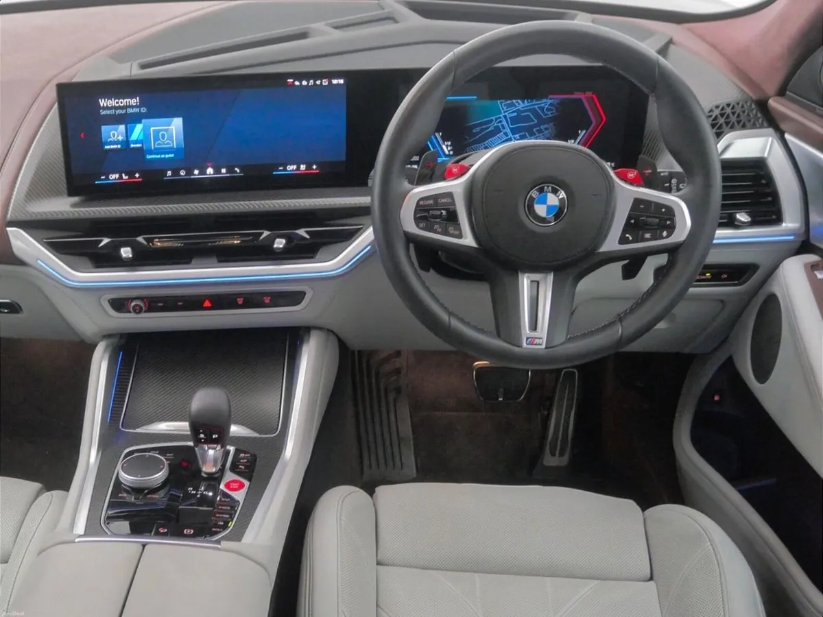 BMW XM 50e - Image 5