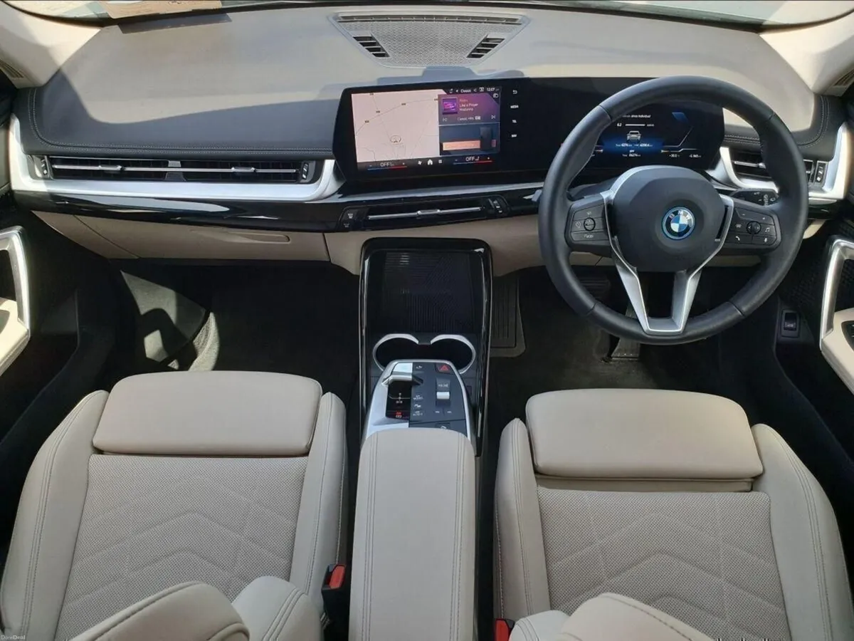 BMW iX1 eDrive20 xLine - Image 4