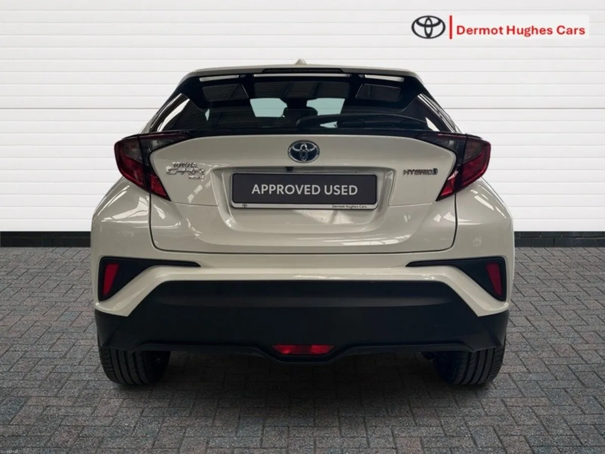 Toyota C-HR 1.8 HYBRID SPORTMONO 4DR SPORT AUTO - Image 4