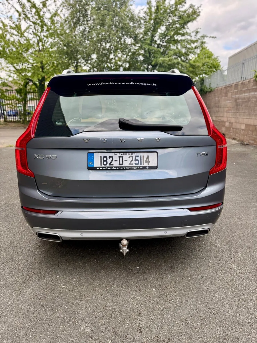 2018 Volvo XC90 T8 Momentum – Plug-in Hybrid - Image 5