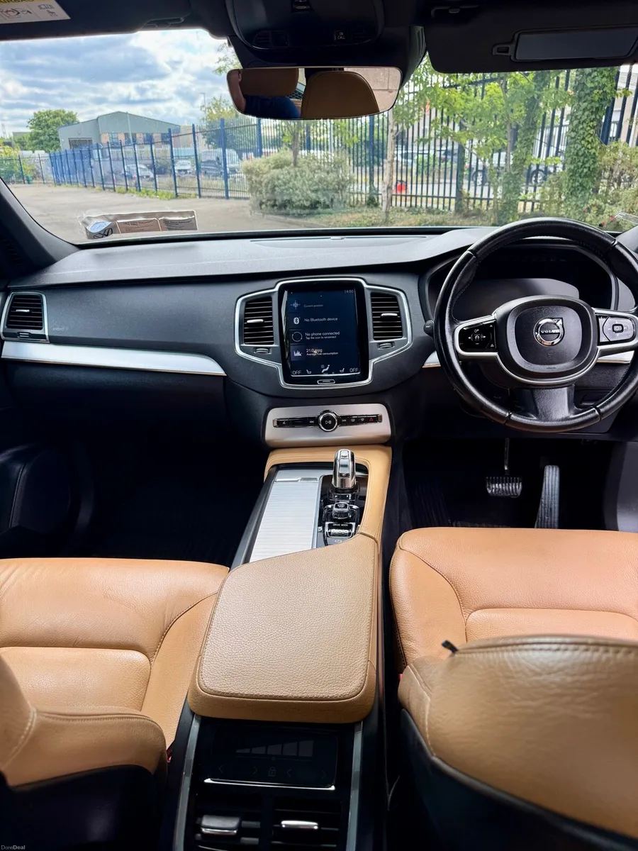 2018 Volvo XC90 T8 Momentum – Plug-in Hybrid - Image 6