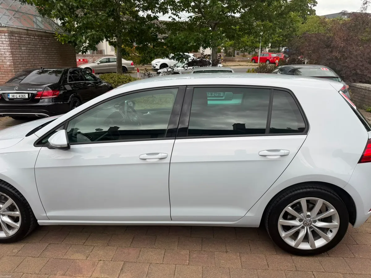 191 Folks Volkswagon Golf 1.2 petrol automatic - Image 3