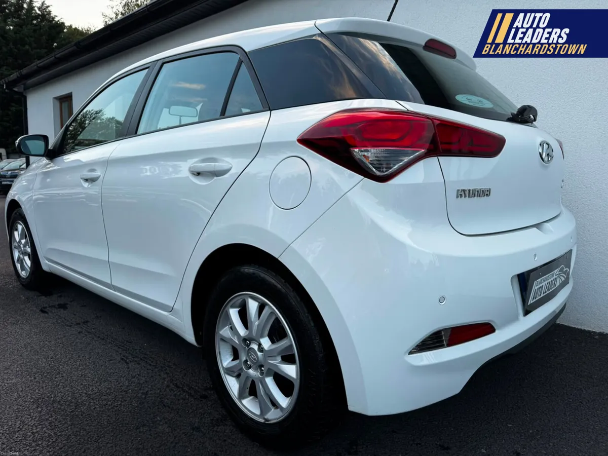 HYUNDAI I201.2 MPI SE 83BHP - Image 4
