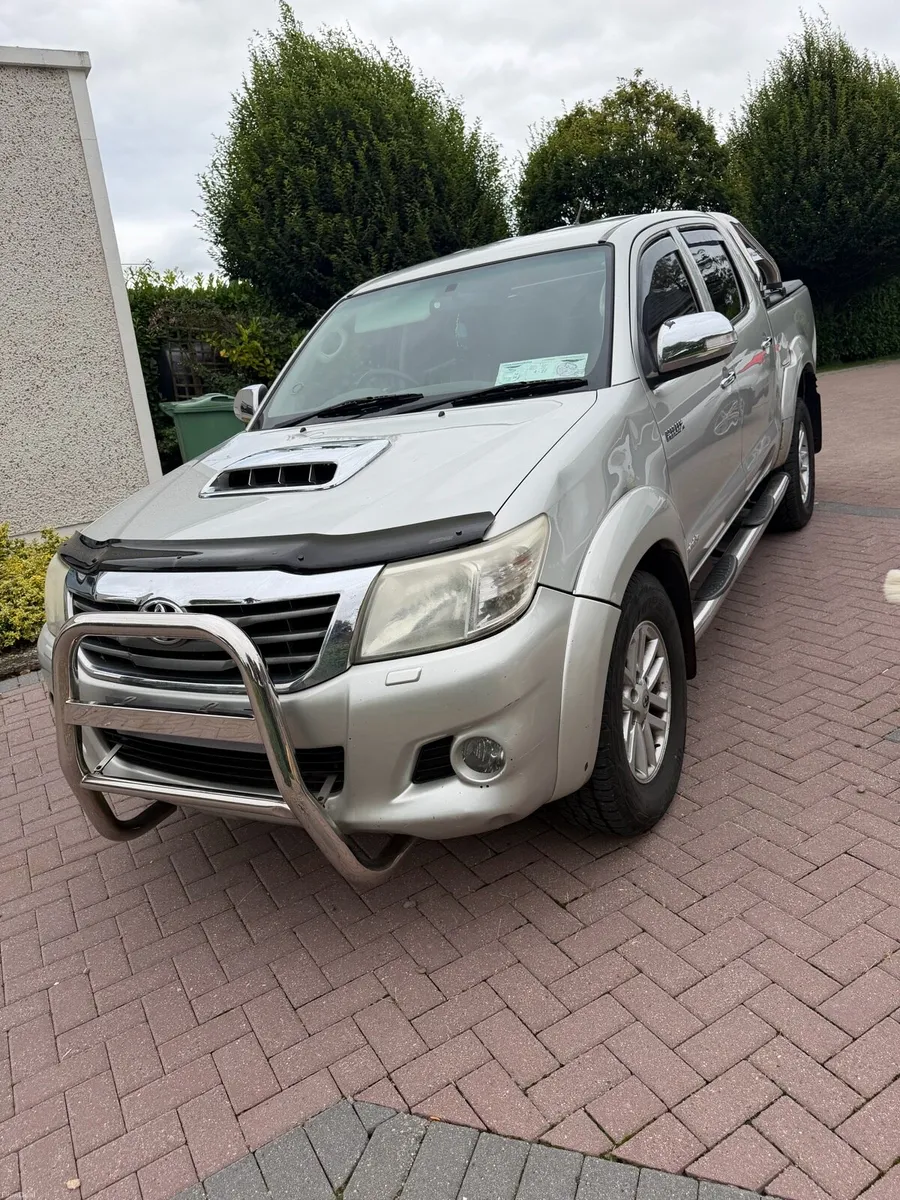 Toyota Hilux - Image 2