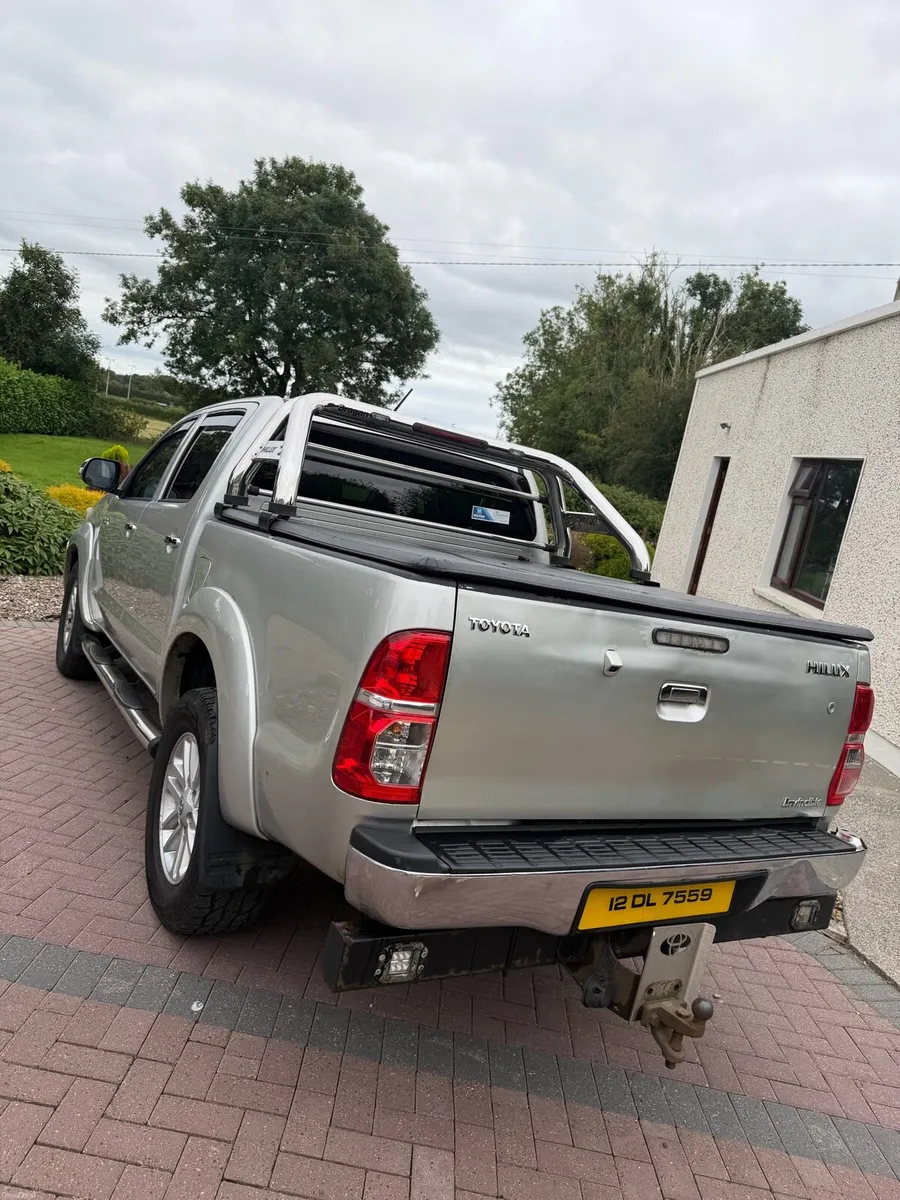Toyota Hilux - Image 4