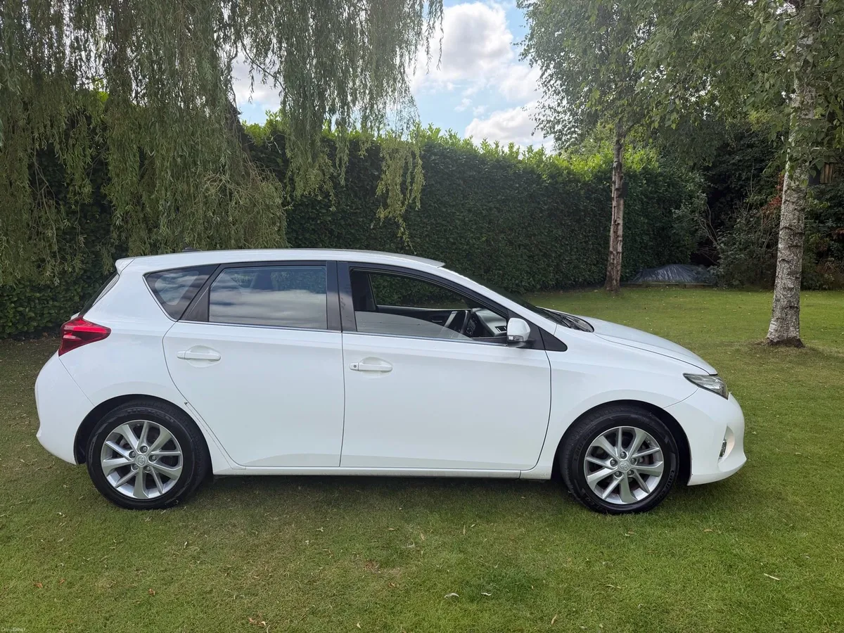 15 Toyota Auris 1.4 D4D Icon Nct 05/27 - Image 3