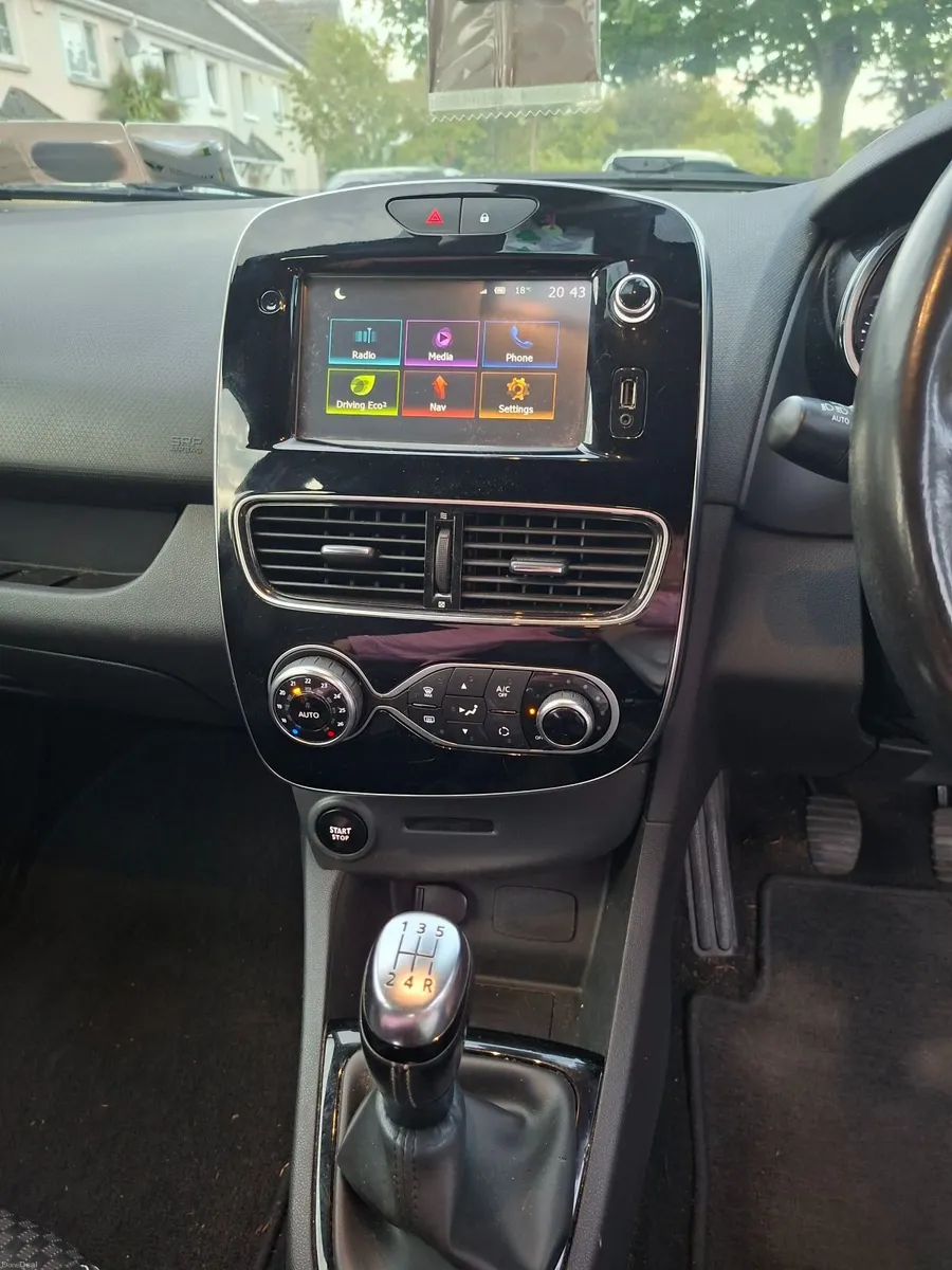 Renault Clio 2017 - Image 3