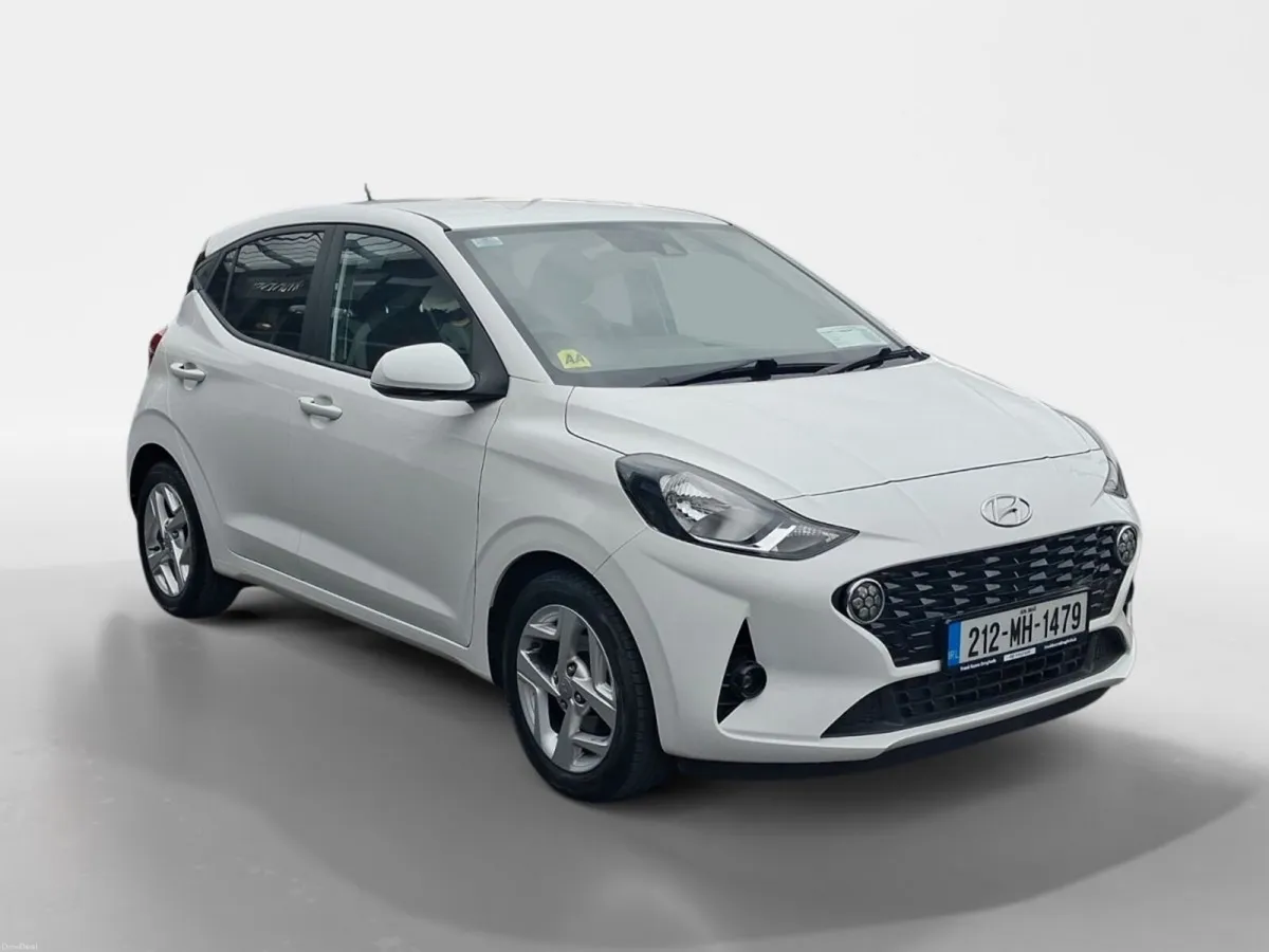 Hyundai i10 i10 Deluxe Auto - Image 1