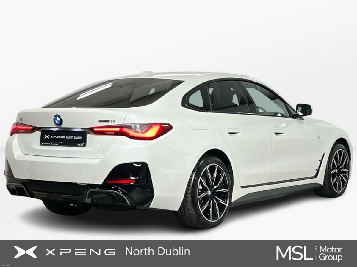 BMW i4 M-Sport Edrive35 286BHP - Reversing Camera - Image 3