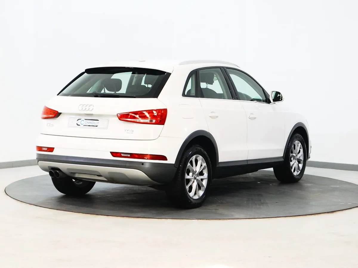 Audi Q3 2018 - Image 3
