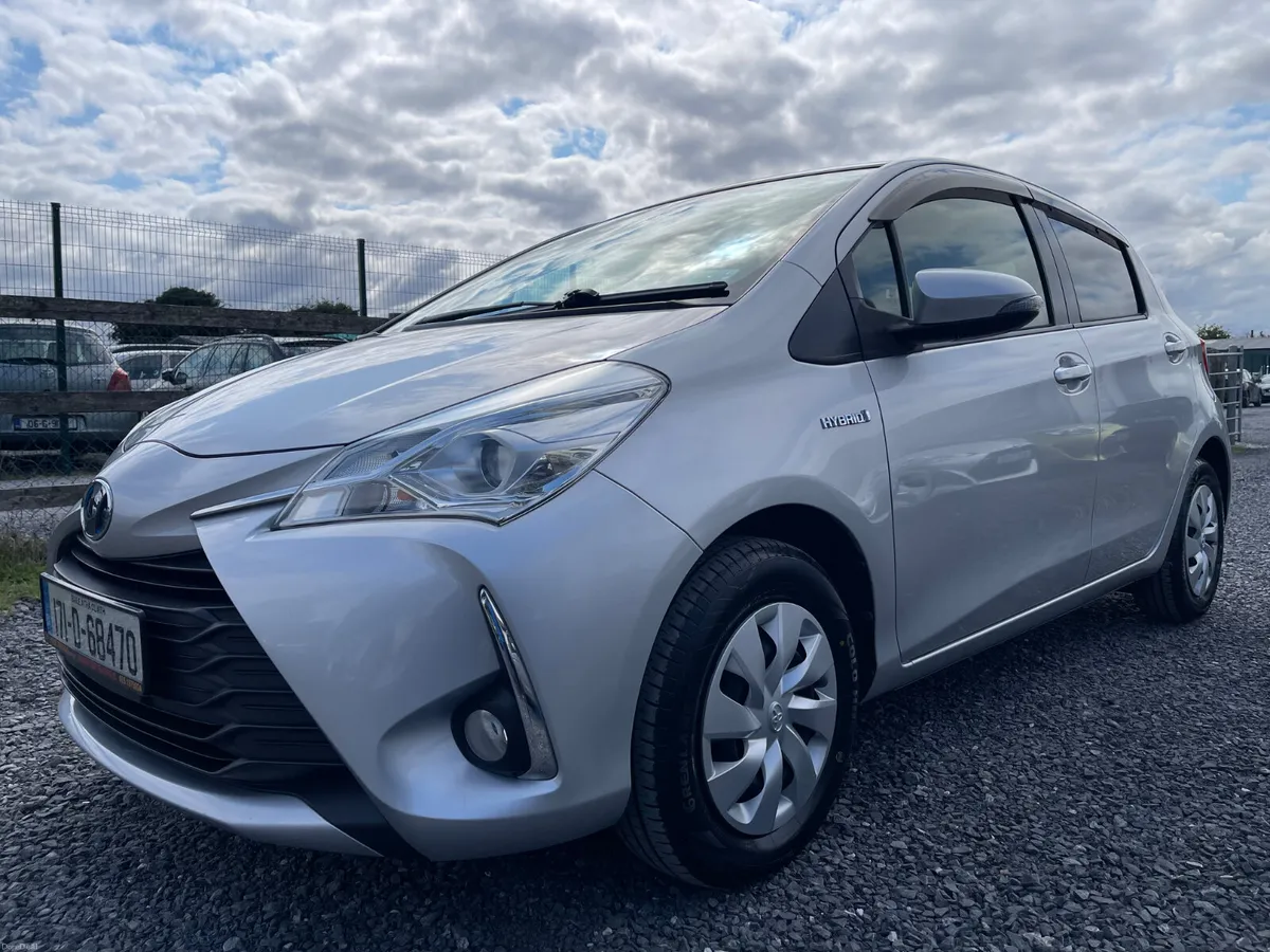 Toyota Vitz 2017 Automatic hybrid - Image 5
