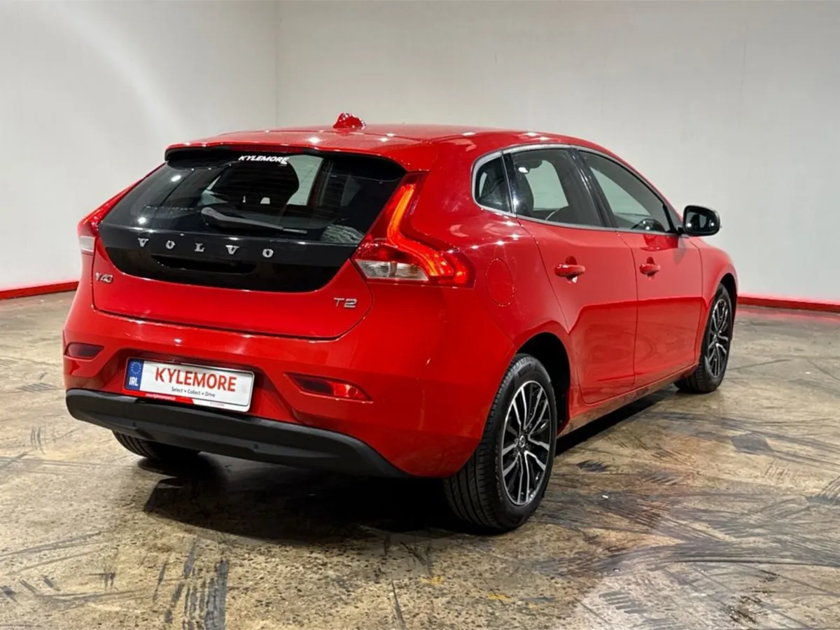 Volvo V40 1.5 AUTOMATIC - FACTORY ALLOYS - CRUISE - Image 3