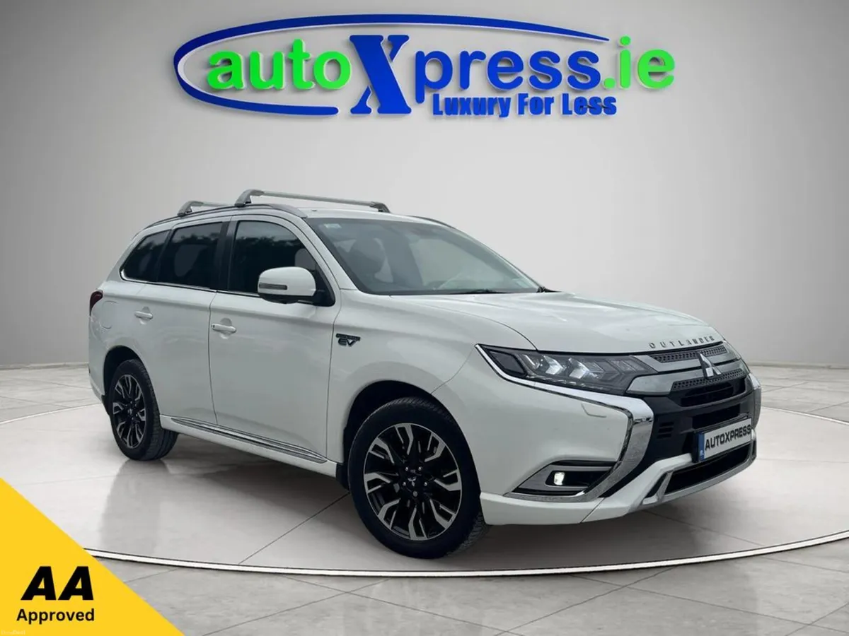 Mitsubishi Outlander 2.4 PHEV, Reversing camera, A - Image 1