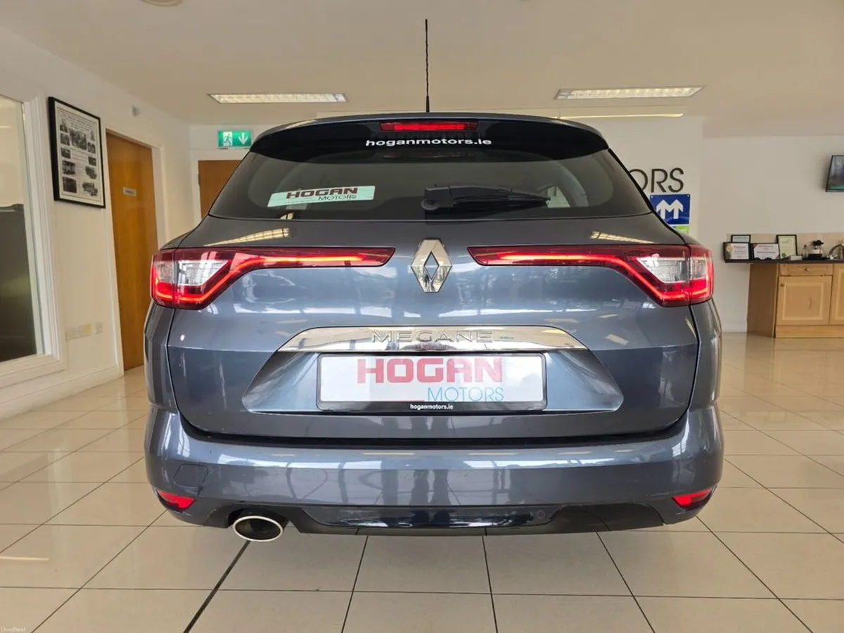 Renault Megane Dynamique S Nav Sport Tourer - Image 5