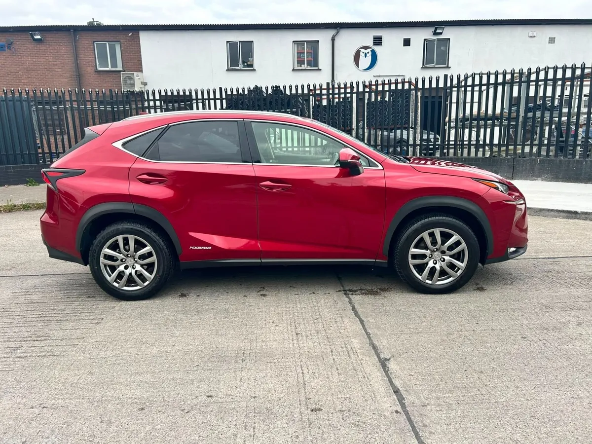 Lexus NX 300h 2015 - Image 3