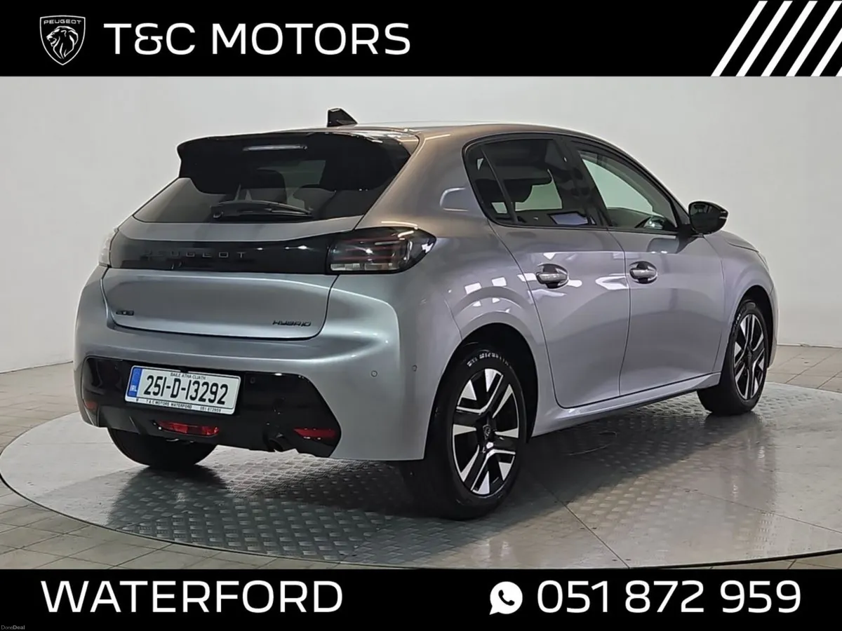 Peugeot 208 1.2 MHEV Puretech 100bhp Allure - Image 3
