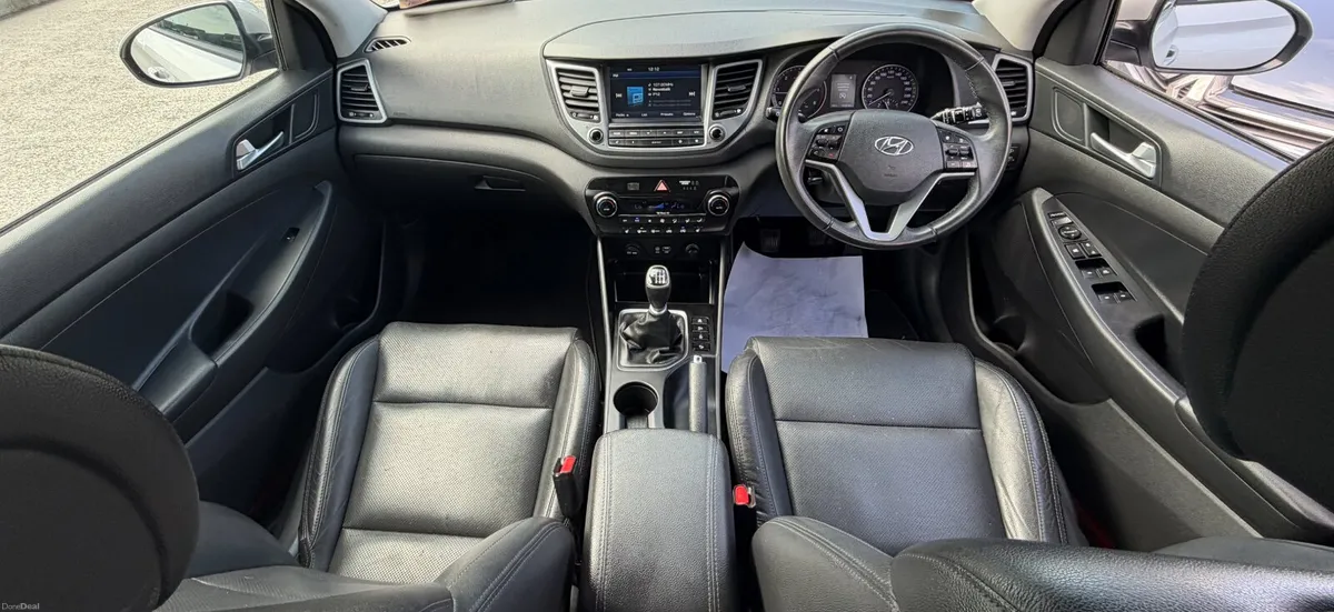 17 Hyundai Tucson 1.7d - Image 6