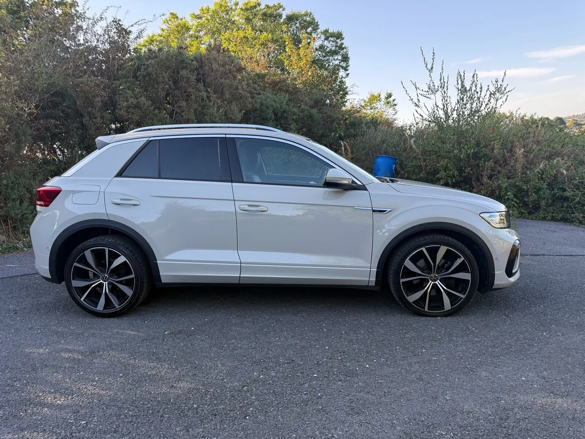 2025 Volkswagen T-Roc 2.0 TDI 116 R-Line Manual - Image 6