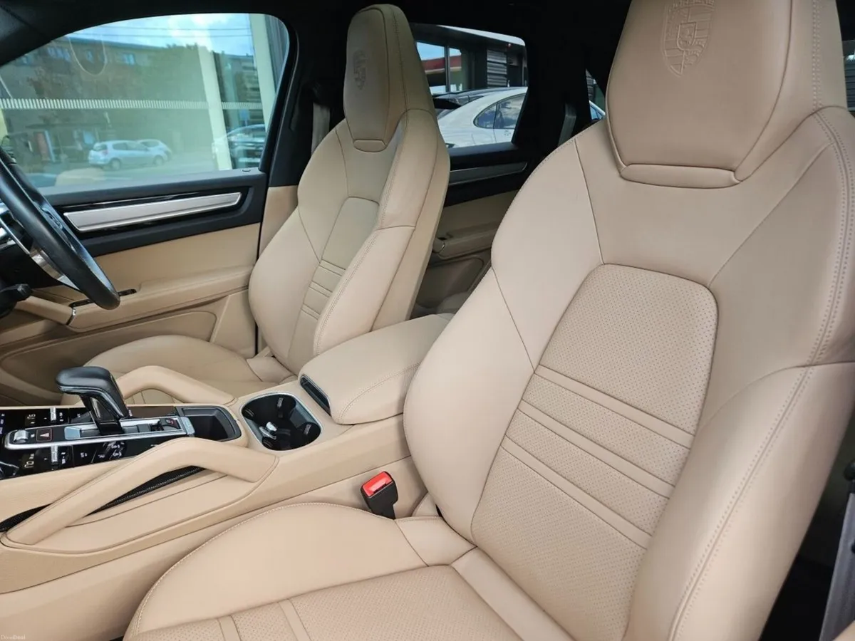 Porsche Cayenne 3.0 V6 E-Hybrid 4WD Auto - Image 5