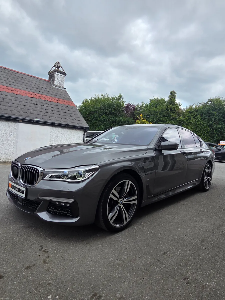 2018 BMW 740e Msport - Image 5