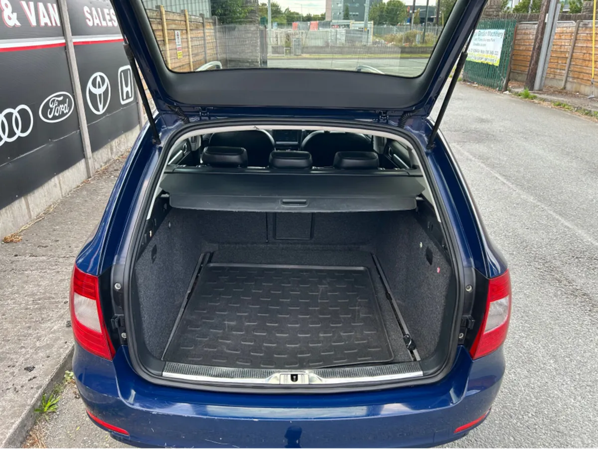 Skoda Superb 1.6 TDI ELEGANCE  GREENLINE II 5DR ES - Image 6