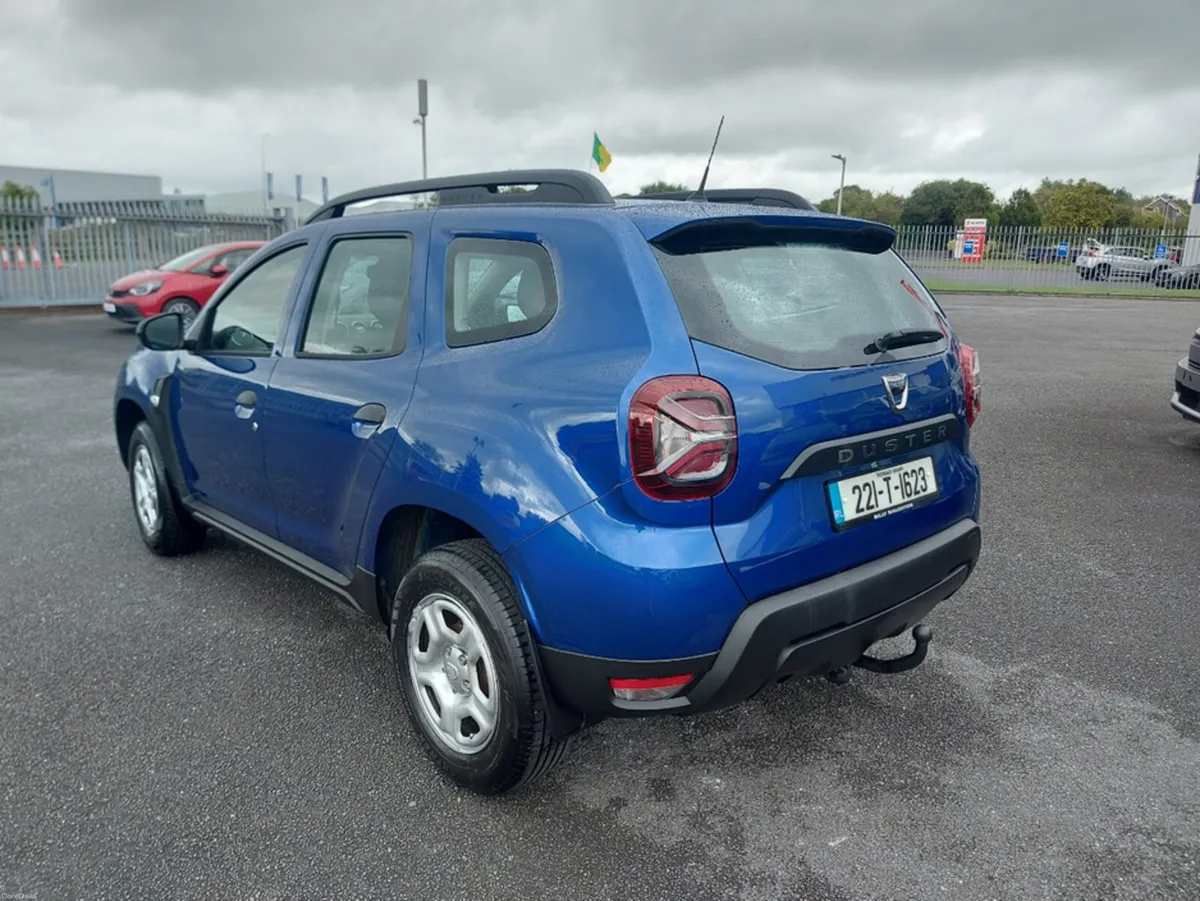 Dacia Duster ESSENTIAL BLUE DCI 115 4X2 5DR - Image 6