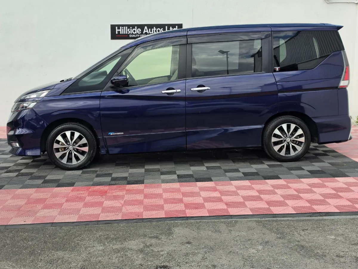 Honda Stepwagon SPADA 2.0 PETROL HYBRID AUTOMATIC - Image 6