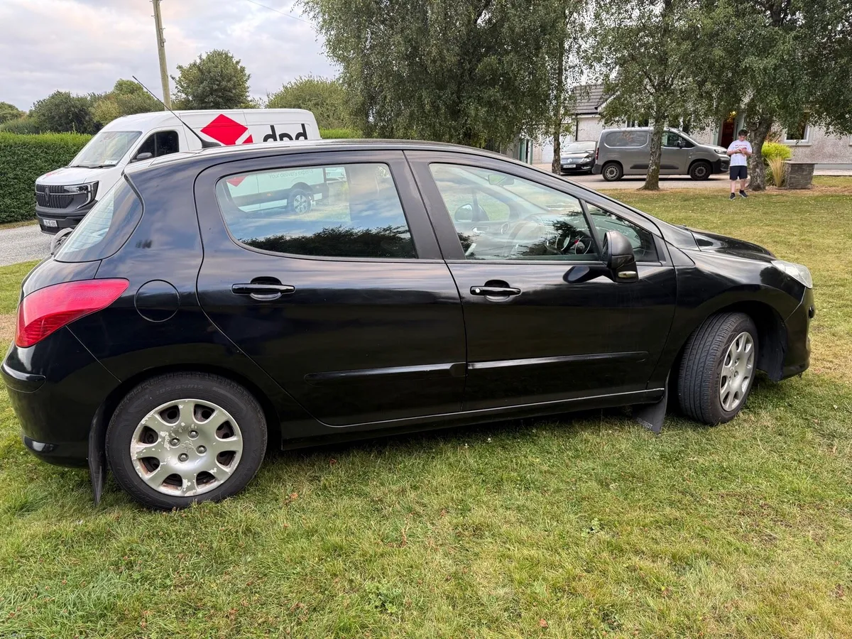 Peugeot 308 - Image 1