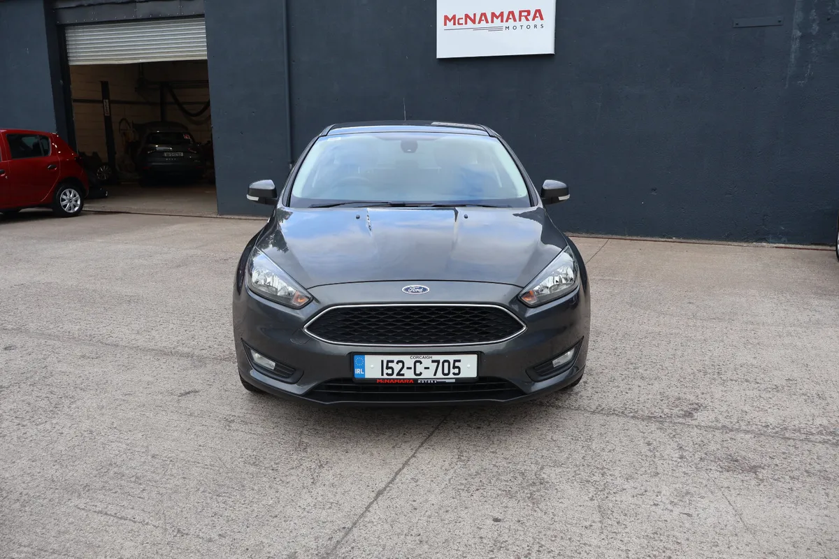 Ford Focus 5dr Zetec Only 2 Owners 12 Months NCT! - Image 4