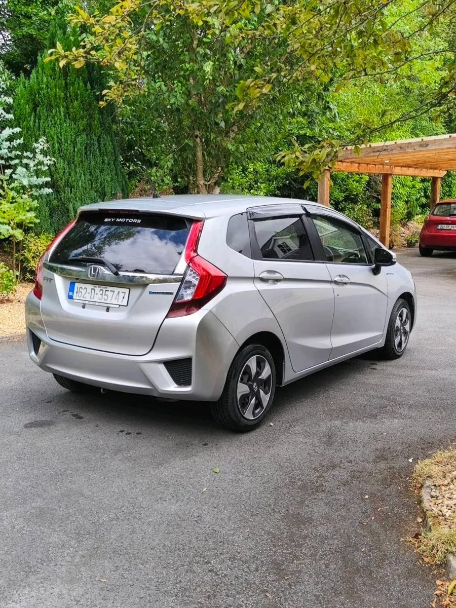 Honda fit Automatic Hybrid only 51 miles - Image 4